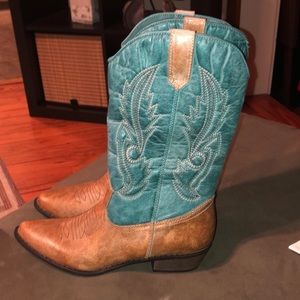 Turquoise and tan cowgirl boots size 7.5